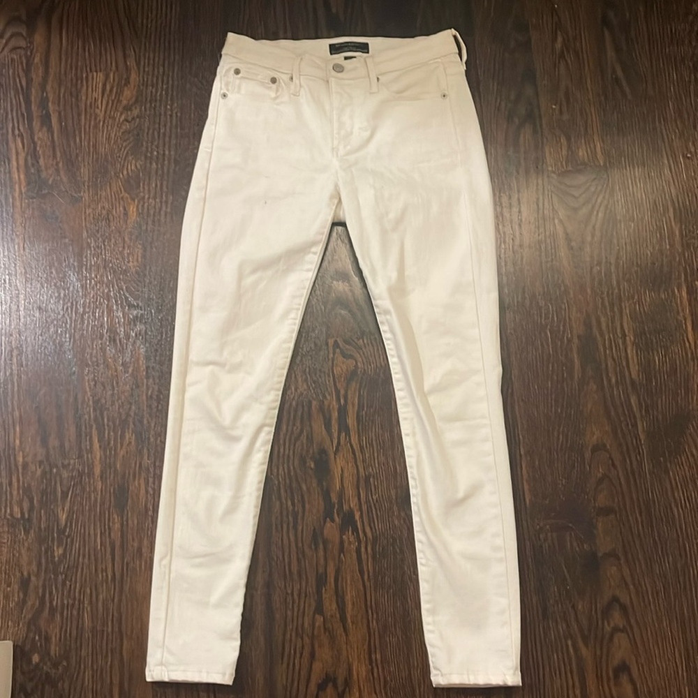 Banana Republic White skinny jeans